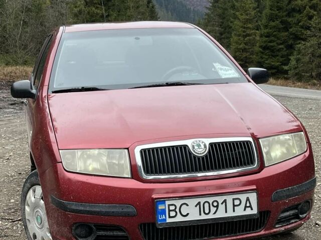 Красный Шкода Фабия, объемом двигателя 1.2 л и пробегом 169 тыс. км за 3500 $, фото 2 на Automoto.ua