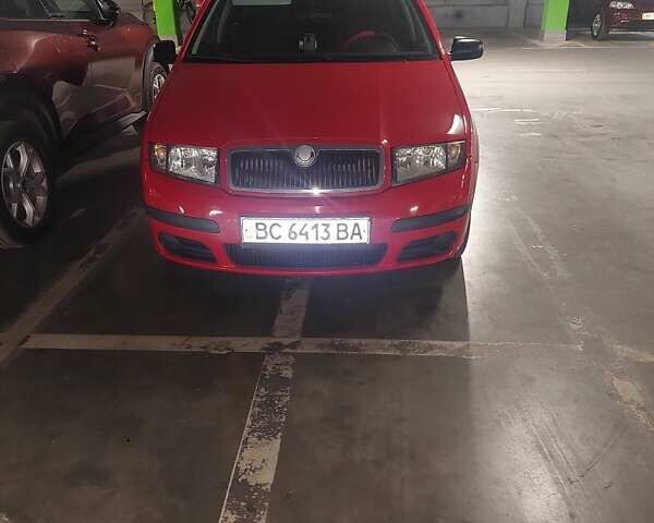 Красный Шкода Фабия, объемом двигателя 1.2 л и пробегом 190 тыс. км за 3100 $, фото 3 на Automoto.ua
