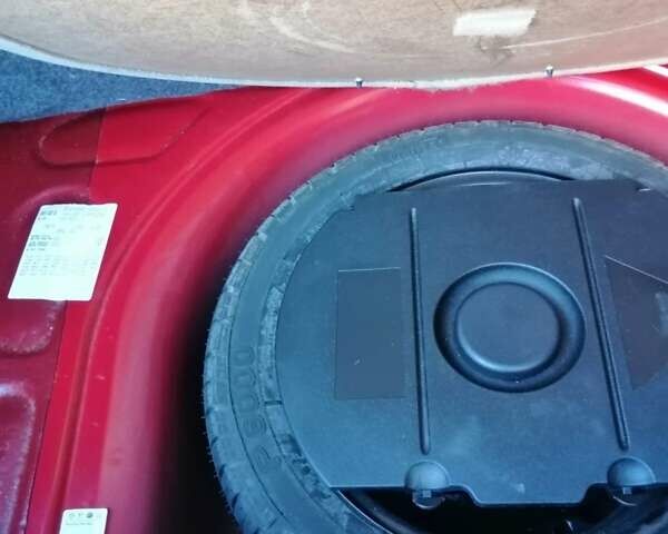 Шкода Фабия 2006 в Ивано-Франковске на Automoto.ua Красный Шкода Фабия, объемом двигателя 1.4 л и пробегом 190 тыс. км за 5500 $, фото 5 на Automoto.ua