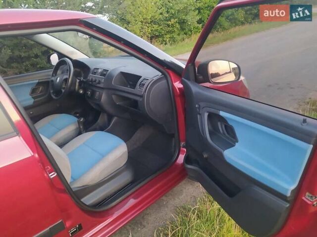 Червоний Шкода Фабія, об'ємом двигуна 1.2 л та пробігом 199 тис. км за 3999 $, фото 11 на Automoto.ua