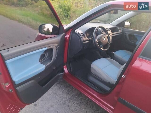Червоний Шкода Фабія, об'ємом двигуна 1.2 л та пробігом 199 тис. км за 3999 $, фото 10 на Automoto.ua