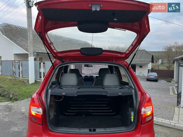Червоний Шкода Фабія, об'ємом двигуна 1.2 л та пробігом 217 тис. км за 3999 $, фото 54 на Automoto.ua