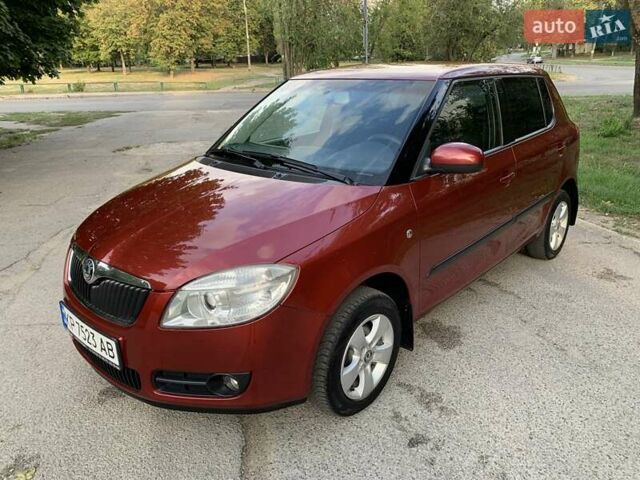 Красный Шкода Фабия, объемом двигателя 1.39 л и пробегом 162 тыс. км за 5500 $, фото 9 на Automoto.ua