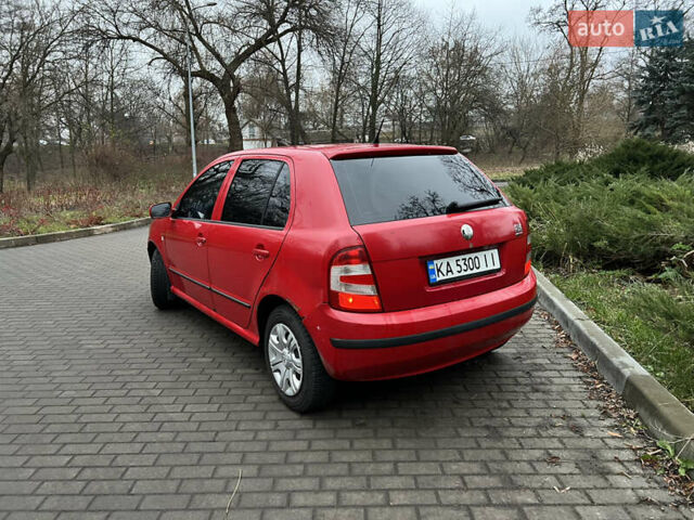 Красный Шкода Фабия, объемом двигателя 1.39 л и пробегом 260 тыс. км за 3700 $, фото 8 на Automoto.ua