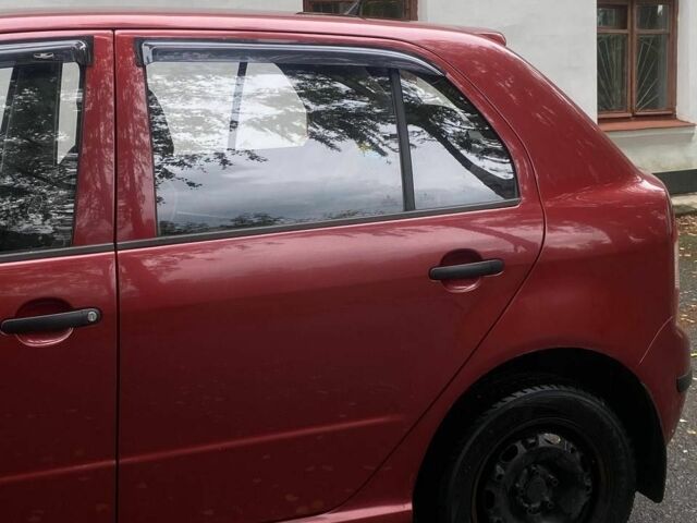 Червоний Шкода Фабія, об'ємом двигуна 1.2 л та пробігом 120 тис. км за 3300 $, фото 7 на Automoto.ua