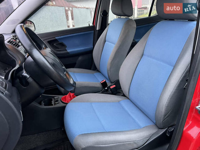 Червоний Шкода Фабія, об'ємом двигуна 1.2 л та пробігом 217 тис. км за 3999 $, фото 47 на Automoto.ua