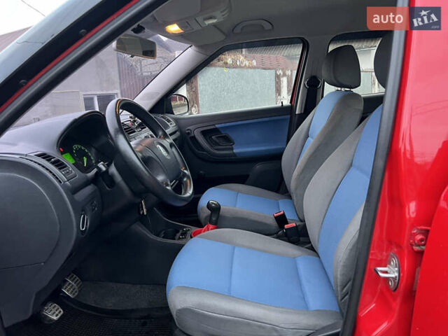 Червоний Шкода Фабія, об'ємом двигуна 1.2 л та пробігом 217 тис. км за 3999 $, фото 42 на Automoto.ua