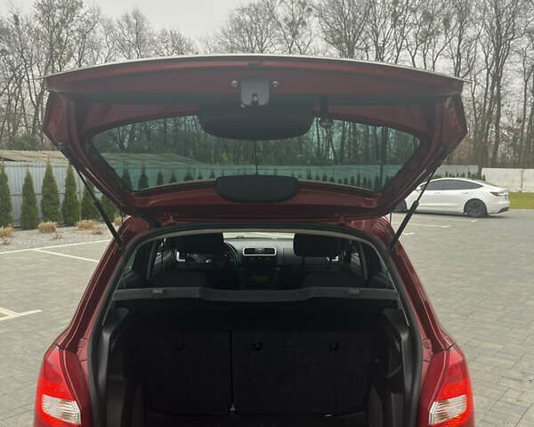 Червоний Шкода Фабія, об'ємом двигуна 1.39 л та пробігом 250 тис. км за 4850 $, фото 9 на Automoto.ua