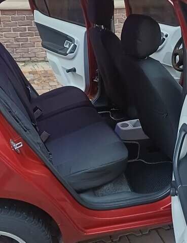 Красный Шкода Фабия, объемом двигателя 1.39 л и пробегом 280 тыс. км за 3900 $, фото 25 на Automoto.ua