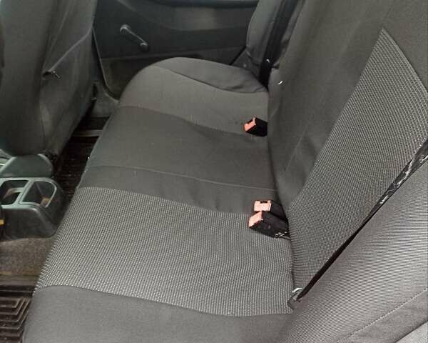 Красный Шкода Фабия, объемом двигателя 1.2 л и пробегом 409 тыс. км за 1800 $, фото 9 на Automoto.ua