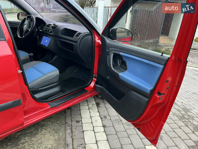 Червоний Шкода Фабія, об'ємом двигуна 1.2 л та пробігом 217 тис. км за 3999 $, фото 31 на Automoto.ua