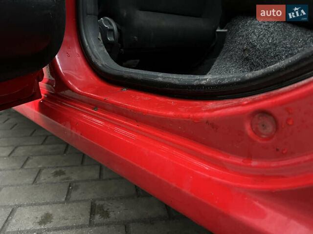 Красный Шкода Фабия, объемом двигателя 1.39 л и пробегом 260 тыс. км за 3700 $, фото 27 на Automoto.ua