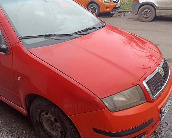 Красный Шкода Фабия, объемом двигателя 1.2 л и пробегом 409 тыс. км за 1800 $, фото 1 на Automoto.ua