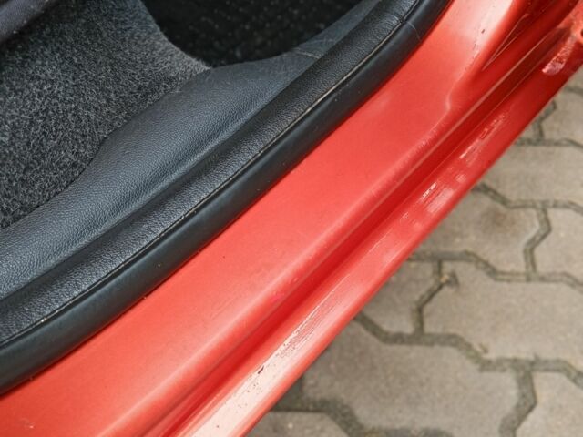 Красный Шкода Фабия, объемом двигателя 1.4 л и пробегом 2 тыс. км за 4100 $, фото 4 на Automoto.ua