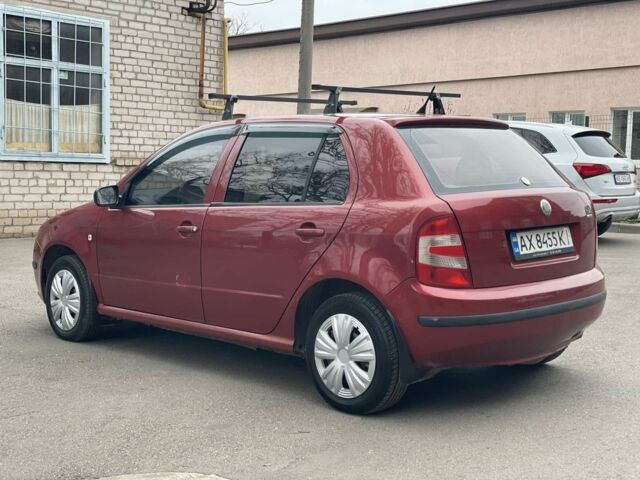Красный Шкода Фабия, объемом двигателя 1.2 л и пробегом 250 тыс. км за 1650 $, фото 3 на Automoto.ua
