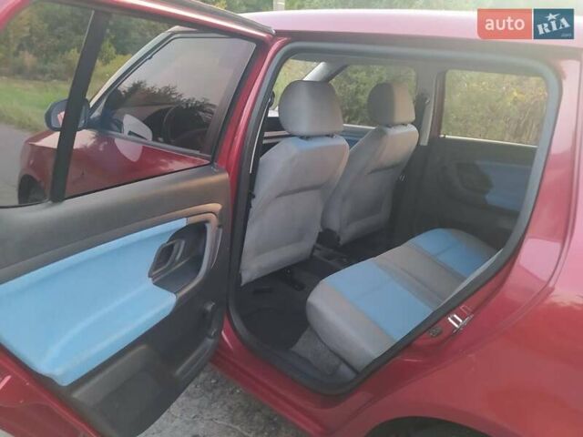 Червоний Шкода Фабія, об'ємом двигуна 1.2 л та пробігом 199 тис. км за 3999 $, фото 12 на Automoto.ua