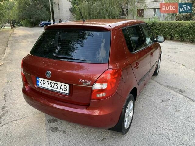Красный Шкода Фабия, объемом двигателя 1.39 л и пробегом 162 тыс. км за 5500 $, фото 13 на Automoto.ua