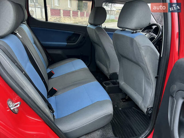 Червоний Шкода Фабія, об'ємом двигуна 1.2 л та пробігом 217 тис. км за 3999 $, фото 34 на Automoto.ua