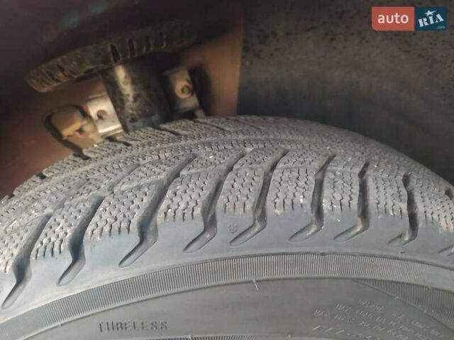 Червоний Шкода Фабія, об'ємом двигуна 1.2 л та пробігом 199 тис. км за 3999 $, фото 21 на Automoto.ua