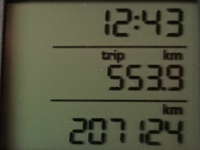 Красный Шкода Фабия, объемом двигателя 1.4 л и пробегом 207 тыс. км за 4500 $, фото 6 на Automoto.ua