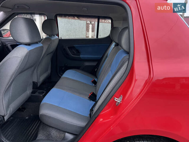 Червоний Шкода Фабія, об'ємом двигуна 1.2 л та пробігом 217 тис. км за 3999 $, фото 41 на Automoto.ua