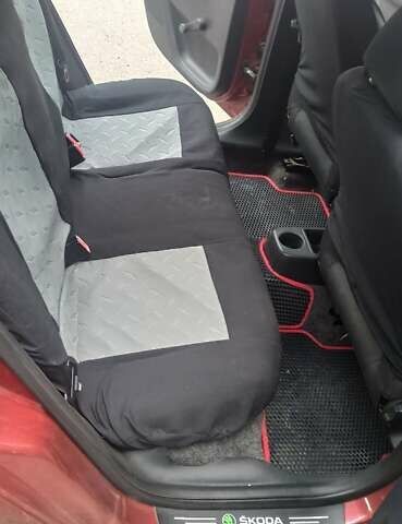 Червоний Шкода Фабія, об'ємом двигуна 1.39 л та пробігом 229 тис. км за 5000 $, фото 20 на Automoto.ua