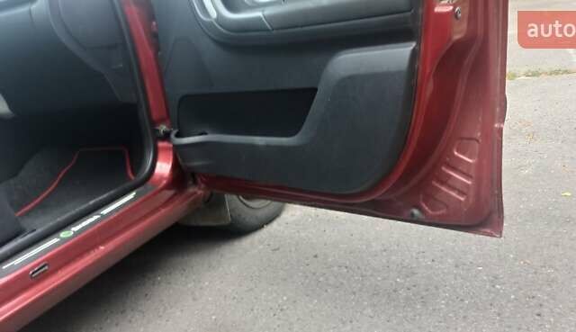 Червоний Шкода Фабія, об'ємом двигуна 1.39 л та пробігом 229 тис. км за 5000 $, фото 22 на Automoto.ua