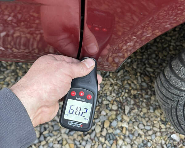 Красный Шкода Фабия, объемом двигателя 1.39 л и пробегом 232 тыс. км за 4500 $, фото 13 на Automoto.ua