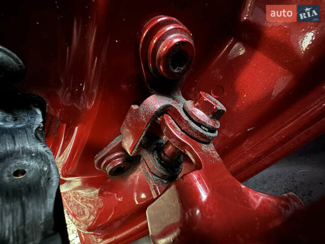 Красный Шкода Фабия, объемом двигателя 1.39 л и пробегом 232 тыс. км за 4500 $, фото 64 на Automoto.ua