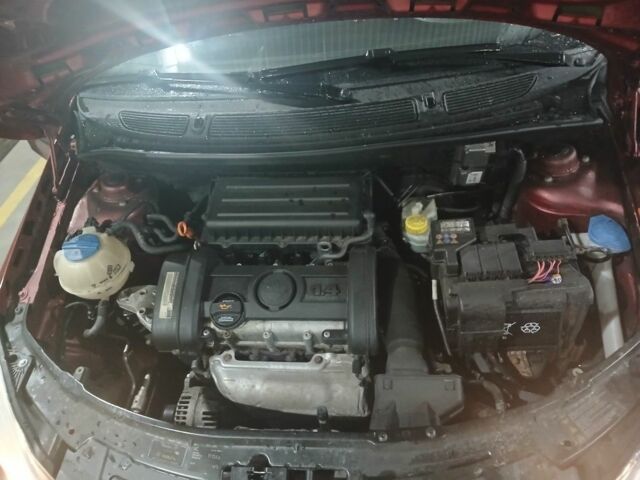 Червоний Шкода Фабія, об'ємом двигуна 0 л та пробігом 251 тис. км за 5499 $, фото 12 на Automoto.ua