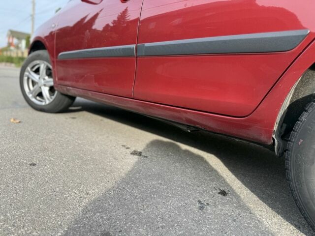 Червоний Шкода Фабія, об'ємом двигуна 1.4 л та пробігом 305 тис. км за 3000 $, фото 6 на Automoto.ua