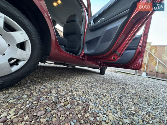 Красный Шкода Фабия, объемом двигателя 1.39 л и пробегом 232 тыс. км за 4500 $, фото 57 на Automoto.ua