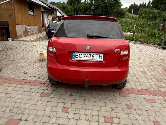 Красный Шкода Фабия, объемом двигателя 1.2 л и пробегом 2 тыс. км за 4600 $, фото 3 на Automoto.ua