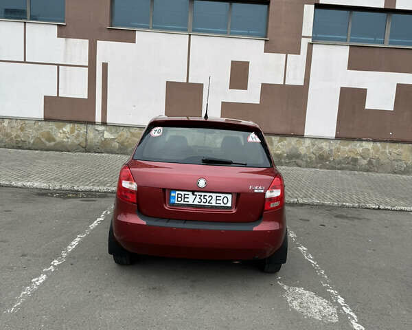 Красный Шкода Фабия, объемом двигателя 1.6 л и пробегом 203 тыс. км за 6300 $, фото 5 на Automoto.ua