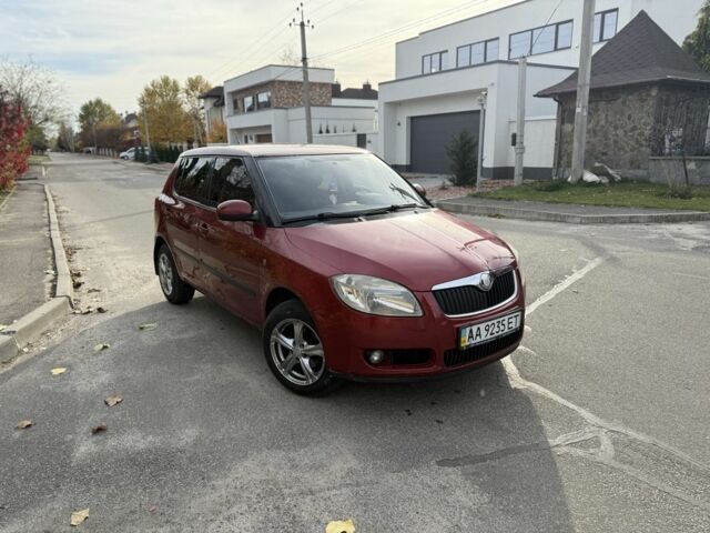Червоний Шкода Фабія, об'ємом двигуна 1.4 л та пробігом 305 тис. км за 3000 $, фото 1 на Automoto.ua