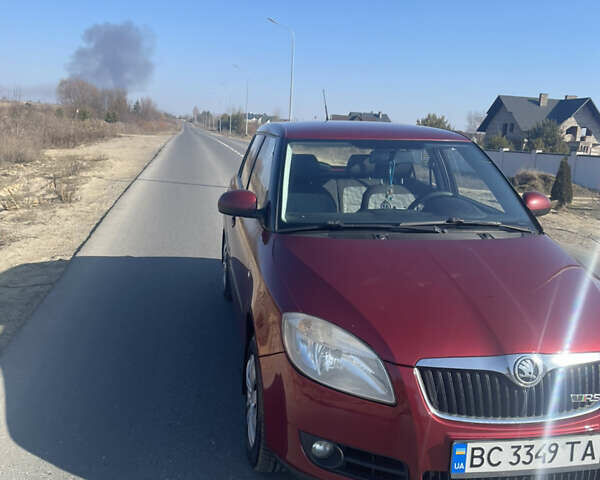 Красный Шкода Фабия, объемом двигателя 1.39 л и пробегом 276 тыс. км за 4500 $, фото 2 на Automoto.ua
