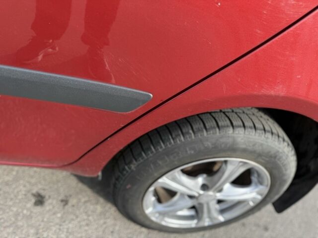 Червоний Шкода Фабія, об'ємом двигуна 1.4 л та пробігом 305 тис. км за 3000 $, фото 15 на Automoto.ua