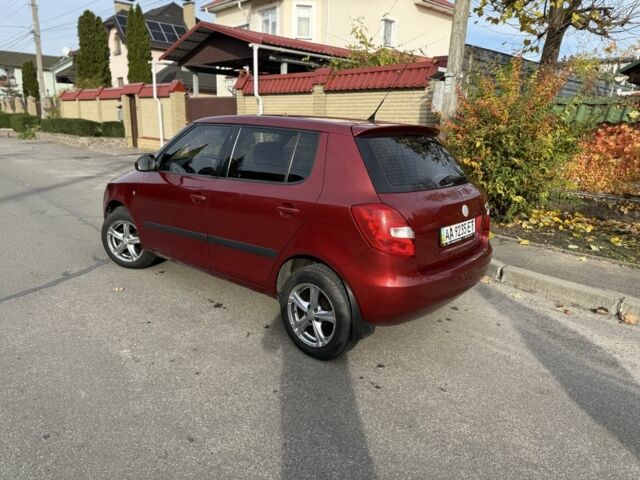 Червоний Шкода Фабія, об'ємом двигуна 1.4 л та пробігом 305 тис. км за 3000 $, фото 4 на Automoto.ua