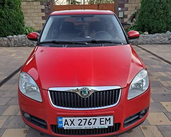Красный Шкода Фабия, объемом двигателя 1.2 л и пробегом 113 тыс. км за 4500 $, фото 10 на Automoto.ua
