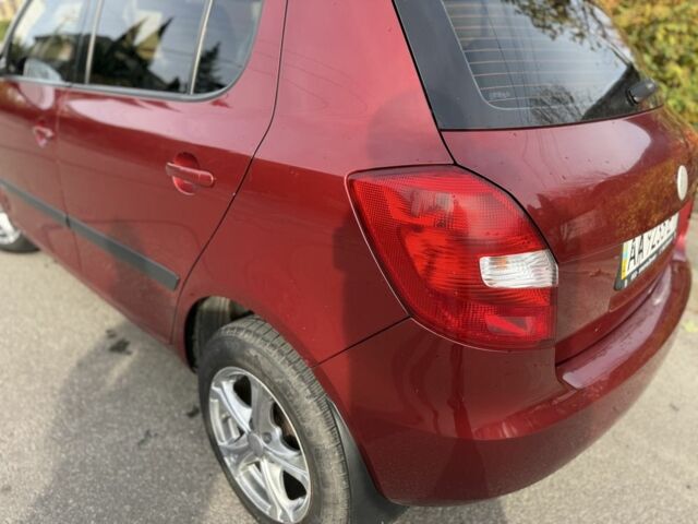 Червоний Шкода Фабія, об'ємом двигуна 1.4 л та пробігом 305 тис. км за 3000 $, фото 7 на Automoto.ua