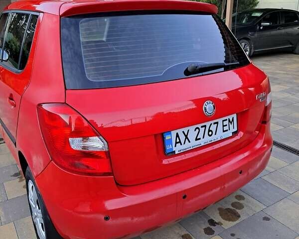 Красный Шкода Фабия, объемом двигателя 1.2 л и пробегом 113 тыс. км за 4500 $, фото 11 на Automoto.ua