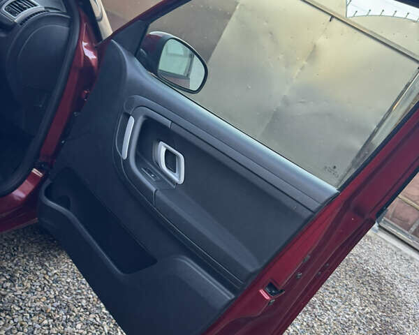 Красный Шкода Фабия, объемом двигателя 1.39 л и пробегом 232 тыс. км за 4500 $, фото 51 на Automoto.ua