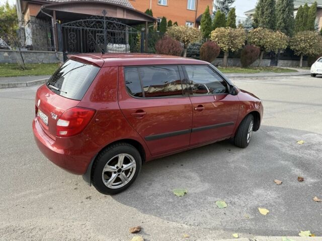 Червоний Шкода Фабія, об'ємом двигуна 1.4 л та пробігом 305 тис. км за 3000 $, фото 2 на Automoto.ua