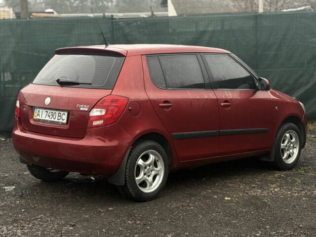 Червоний Шкода Фабія, об'ємом двигуна 1.4 л та пробігом 270 тис. км за 3550 $, фото 5 на Automoto.ua