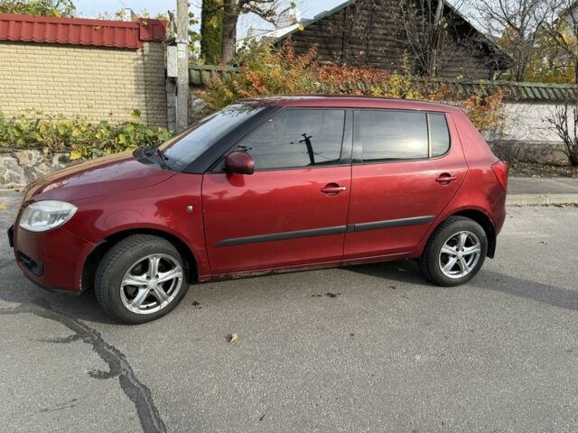 Червоний Шкода Фабія, об'ємом двигуна 1.4 л та пробігом 305 тис. км за 3000 $, фото 5 на Automoto.ua