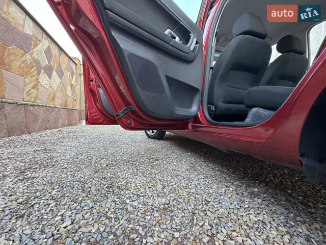 Красный Шкода Фабия, объемом двигателя 1.39 л и пробегом 232 тыс. км за 4500 $, фото 62 на Automoto.ua