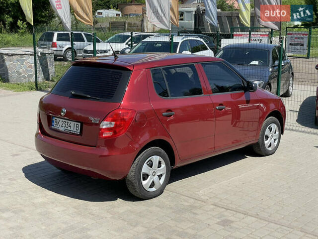 Красный Шкода Фабия, объемом двигателя 1.2 л и пробегом 203 тыс. км за 4755 $, фото 13 на Automoto.ua