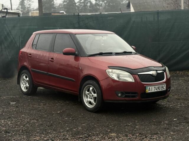 Червоний Шкода Фабія, об'ємом двигуна 1.4 л та пробігом 270 тис. км за 3550 $, фото 2 на Automoto.ua