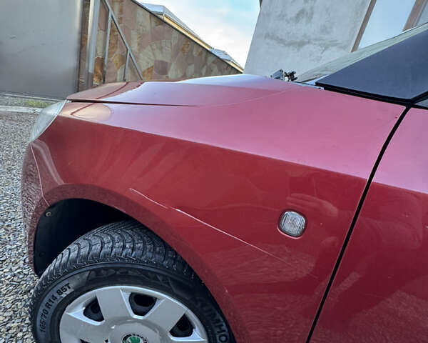 Красный Шкода Фабия, объемом двигателя 1.39 л и пробегом 232 тыс. км за 4500 $, фото 67 на Automoto.ua