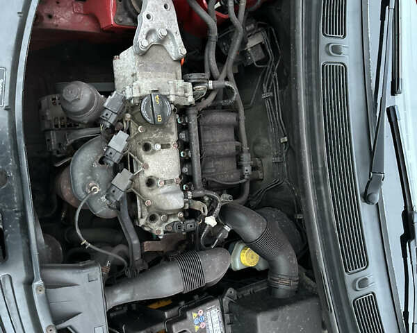 Красный Шкода Фабия, объемом двигателя 1.2 л и пробегом 166 тыс. км за 3450 $, фото 14 на Automoto.ua